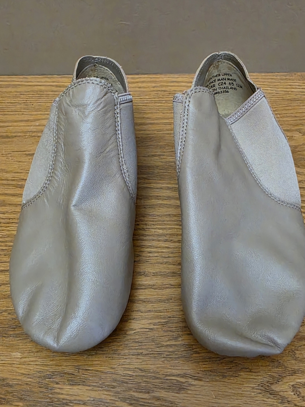 Capezio Slip-On Jazz Dance Shoes in Light Taupe Size 12